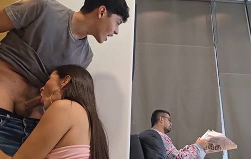 Молоденький испанет ебёт свою мачеху и не сильно то прячется от отца.